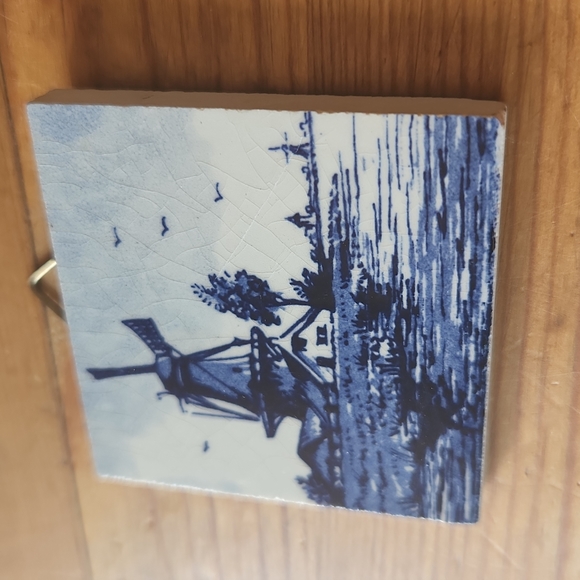 Delft Blue Hand Painted Hanging Tile 1 7/8" Set of 2 *Crazing Small chip… - Picture 6 of 6